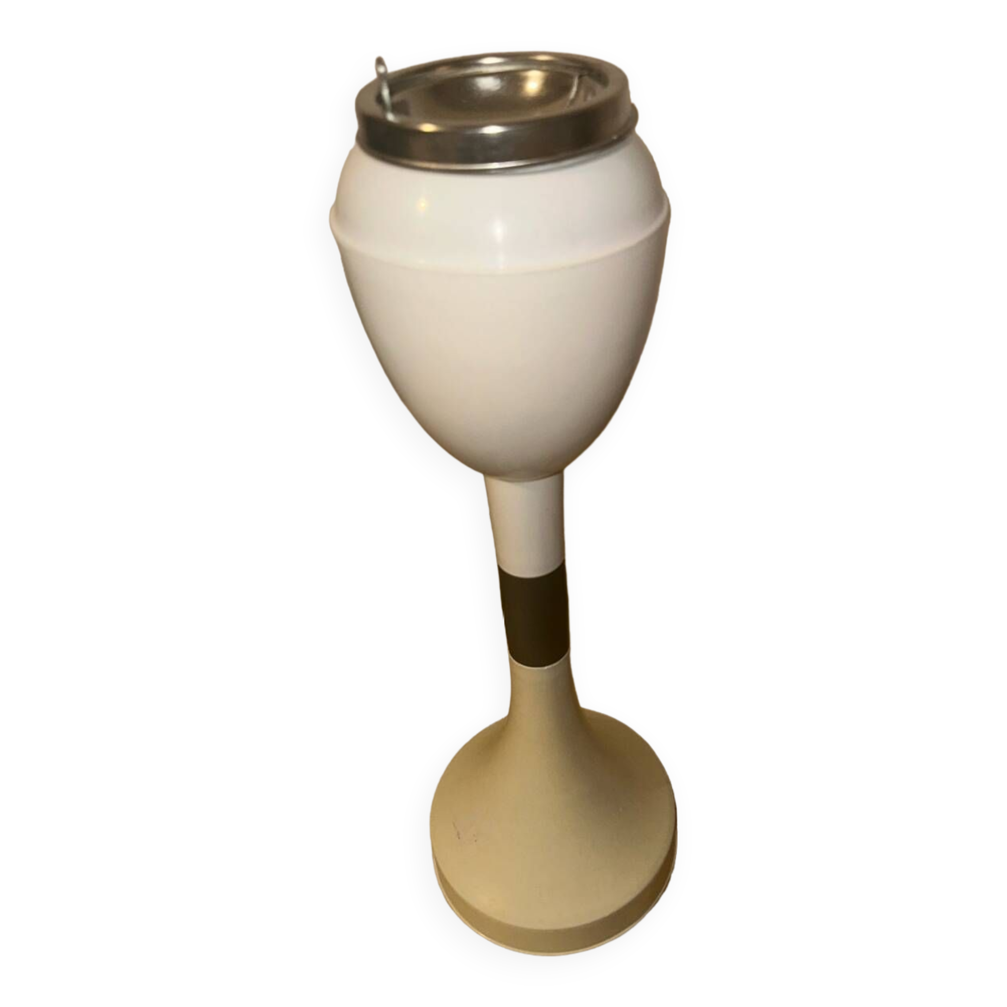 Italian ashtray 1970's in white plastic with its space age tulip foot