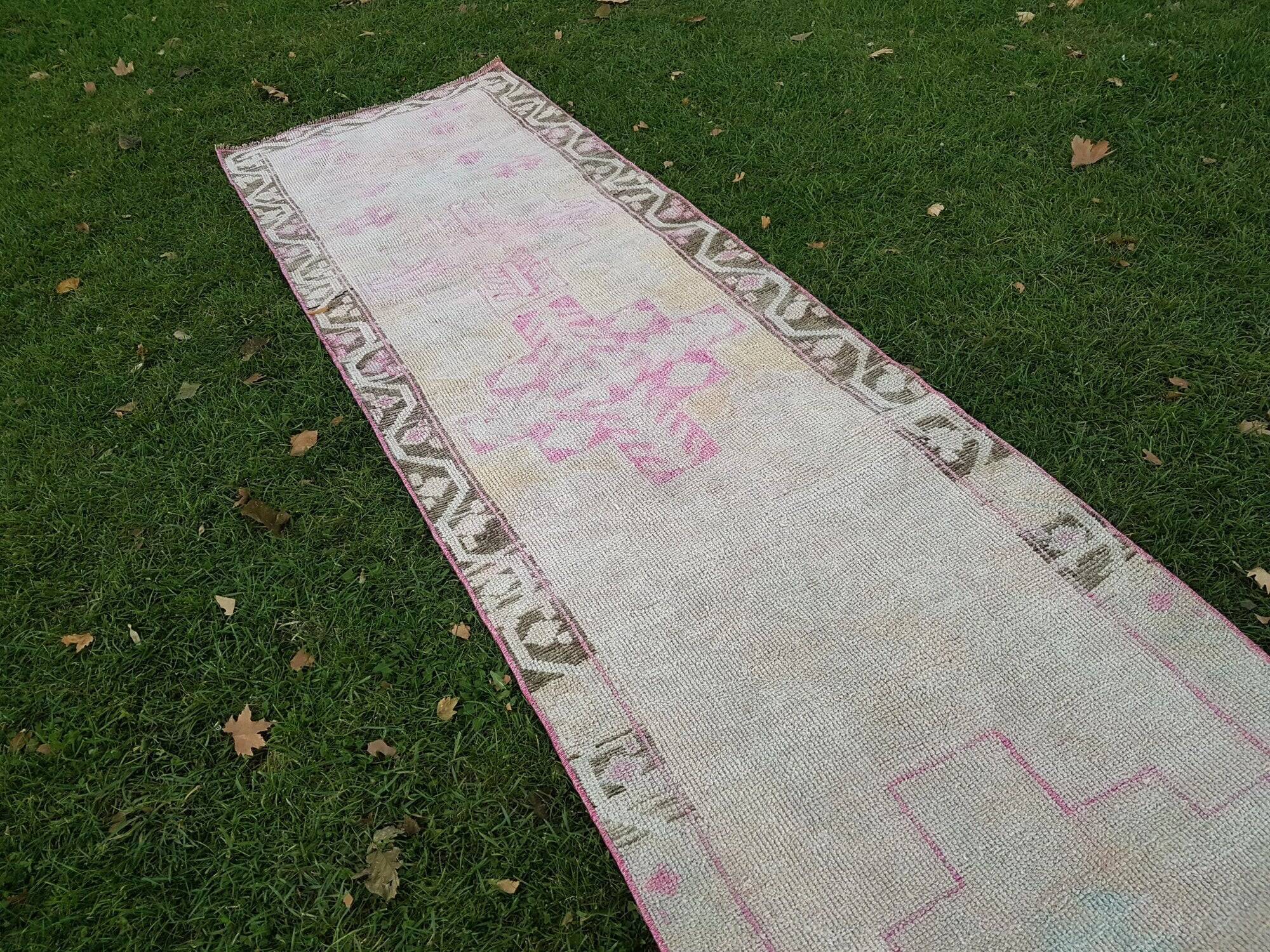 Vintage Turkish hallway rug 92x380 cm