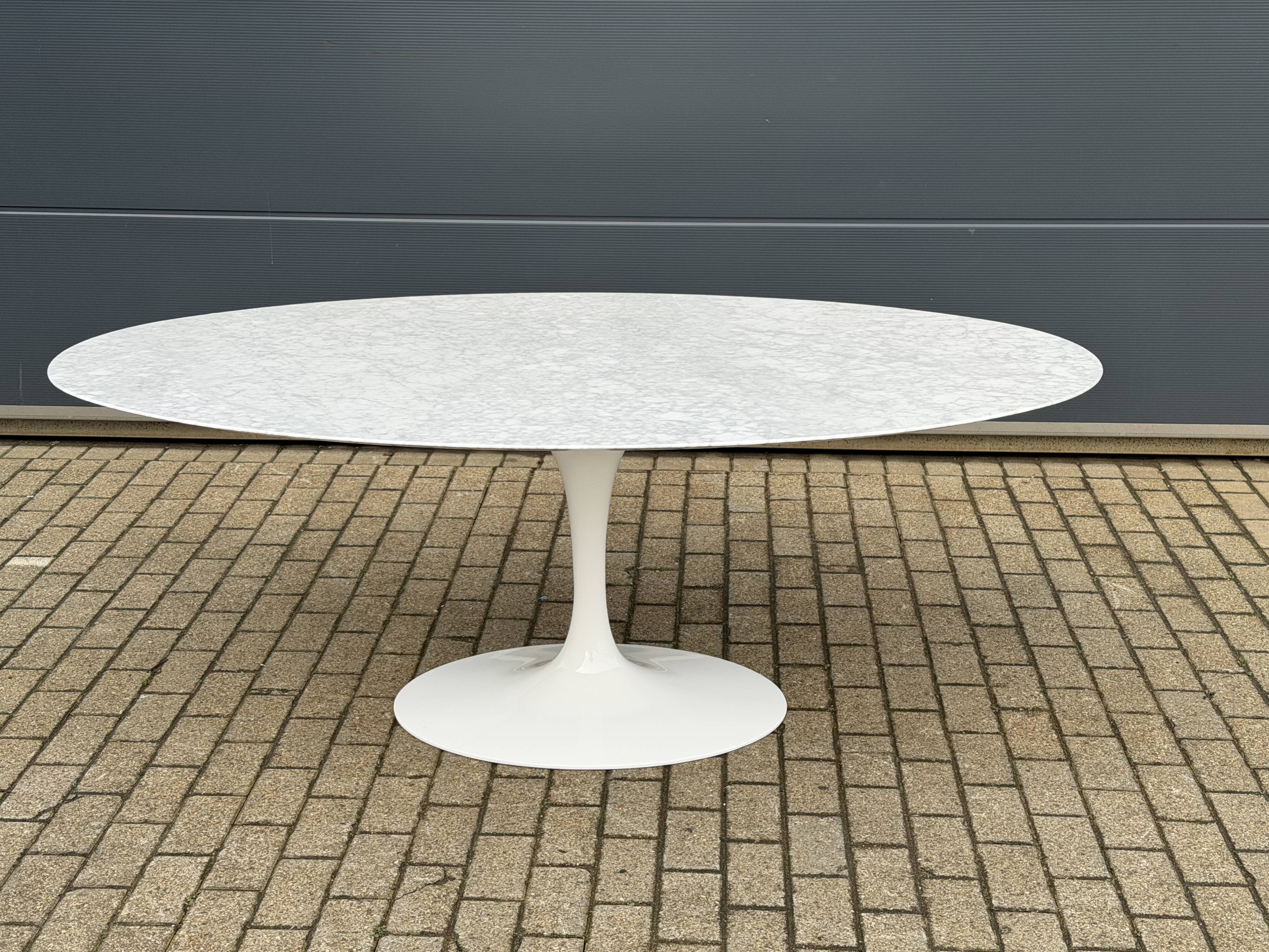 Original Knoll Tulip oval dining table (198cm) Carrara marble
