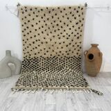 Handcrafted Moroccan Berber carpet 150 x 92 CM