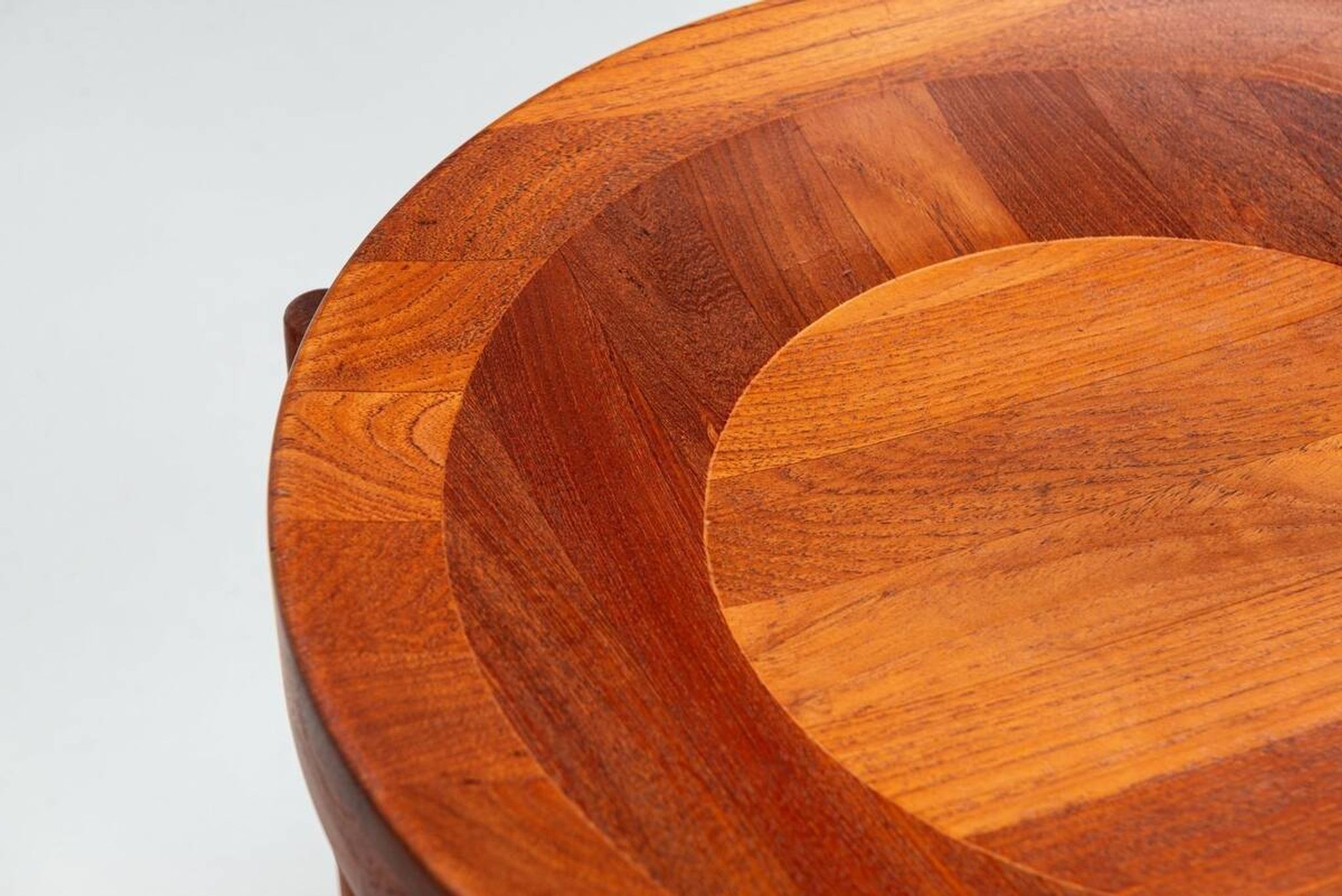 Table tray sculpturale Jens Quistgaard en teck Danemark 1960