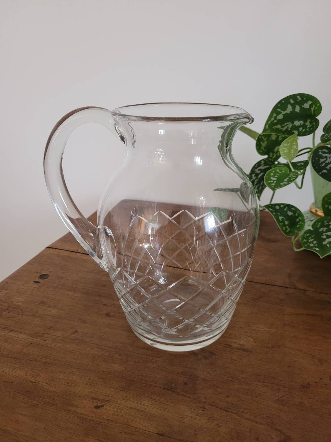 Chiseled/cut crystal pitcher