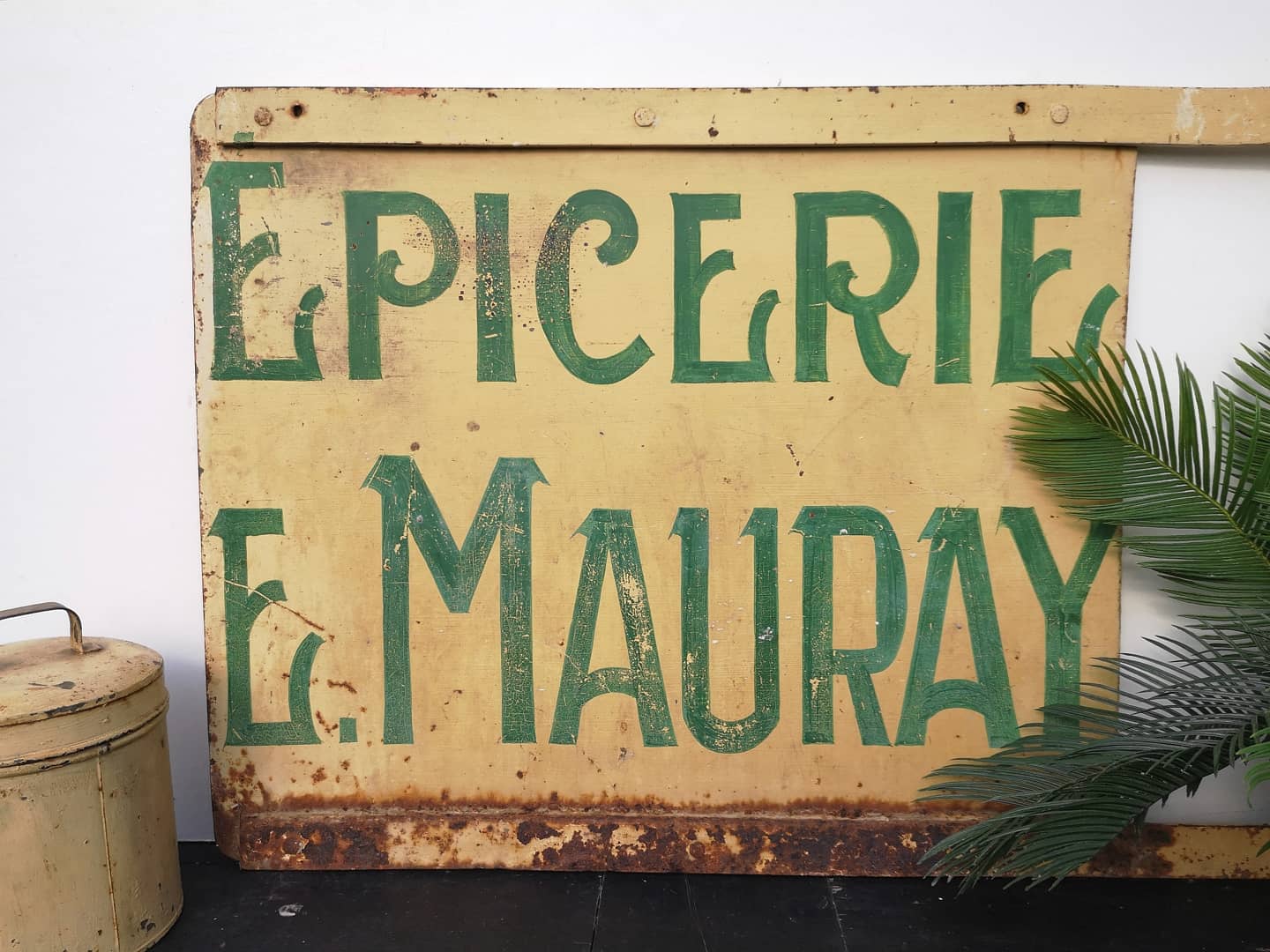 Former grocery store