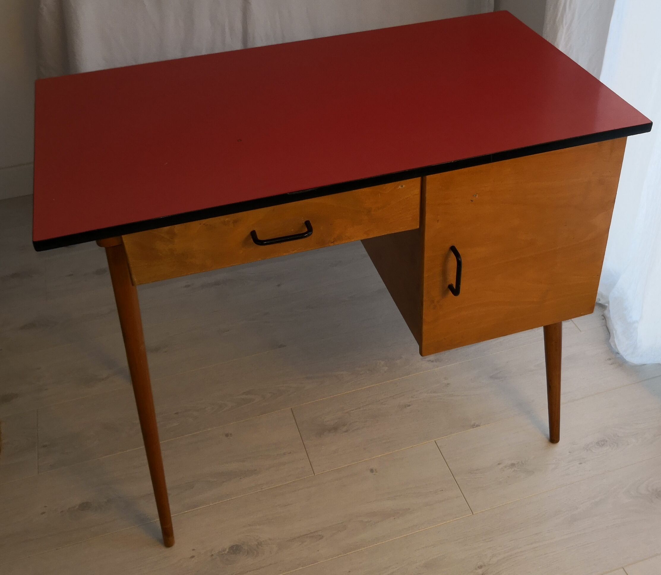 Baumann desk