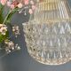 Suspension globe vintage en verre moulé transparent