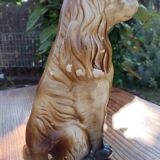Sculpture chien en plâtre vernis