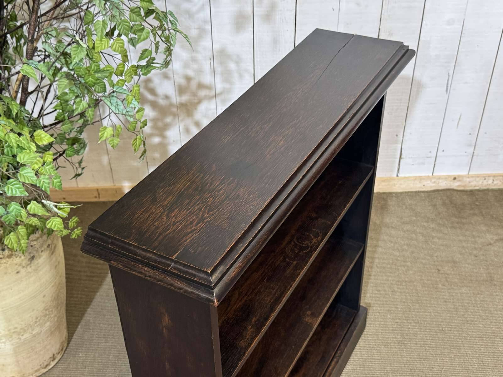 1930s oak bookshelf unit