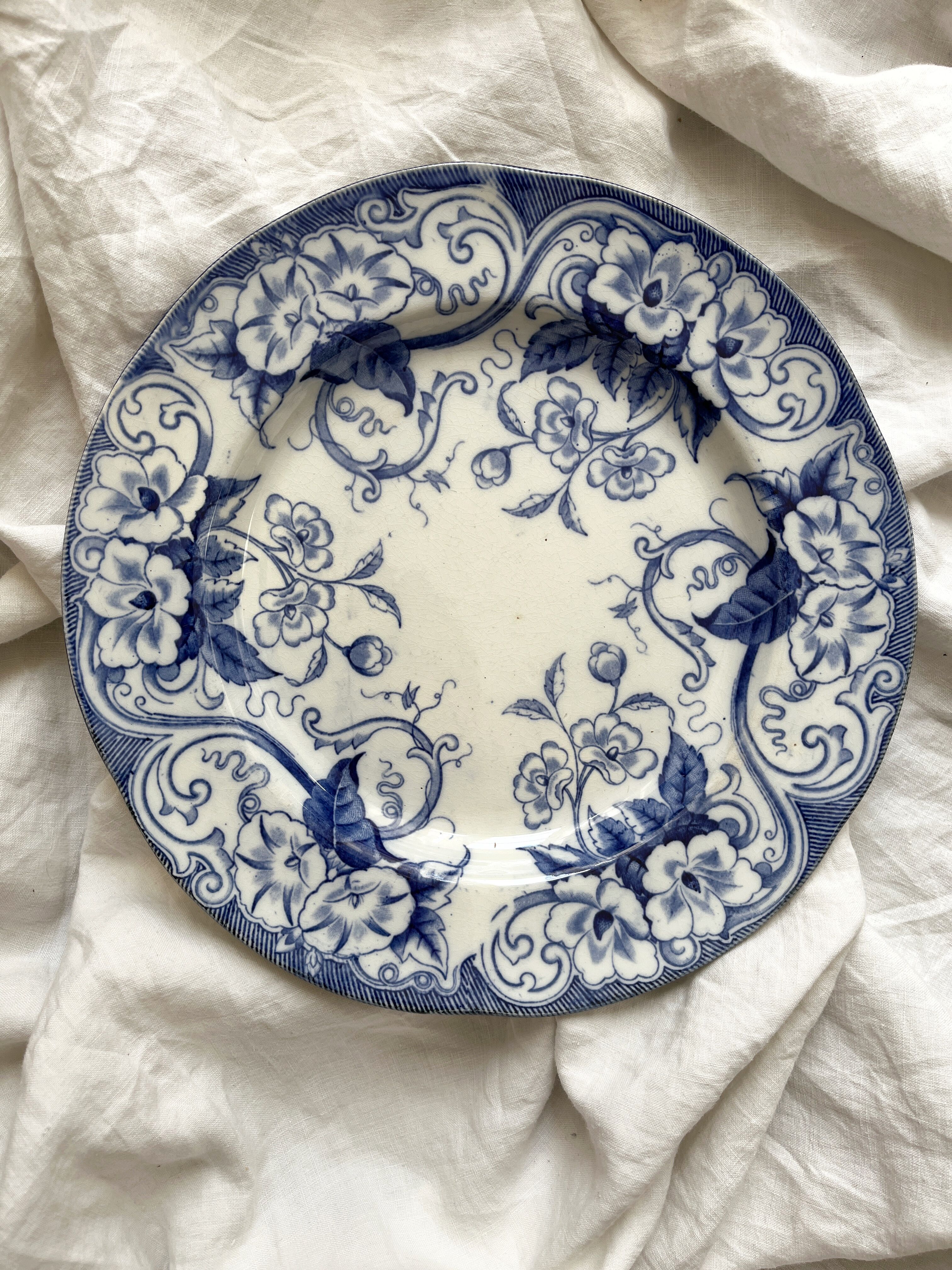 Round ironstone dish Flora Creil and Montereau late 19th century