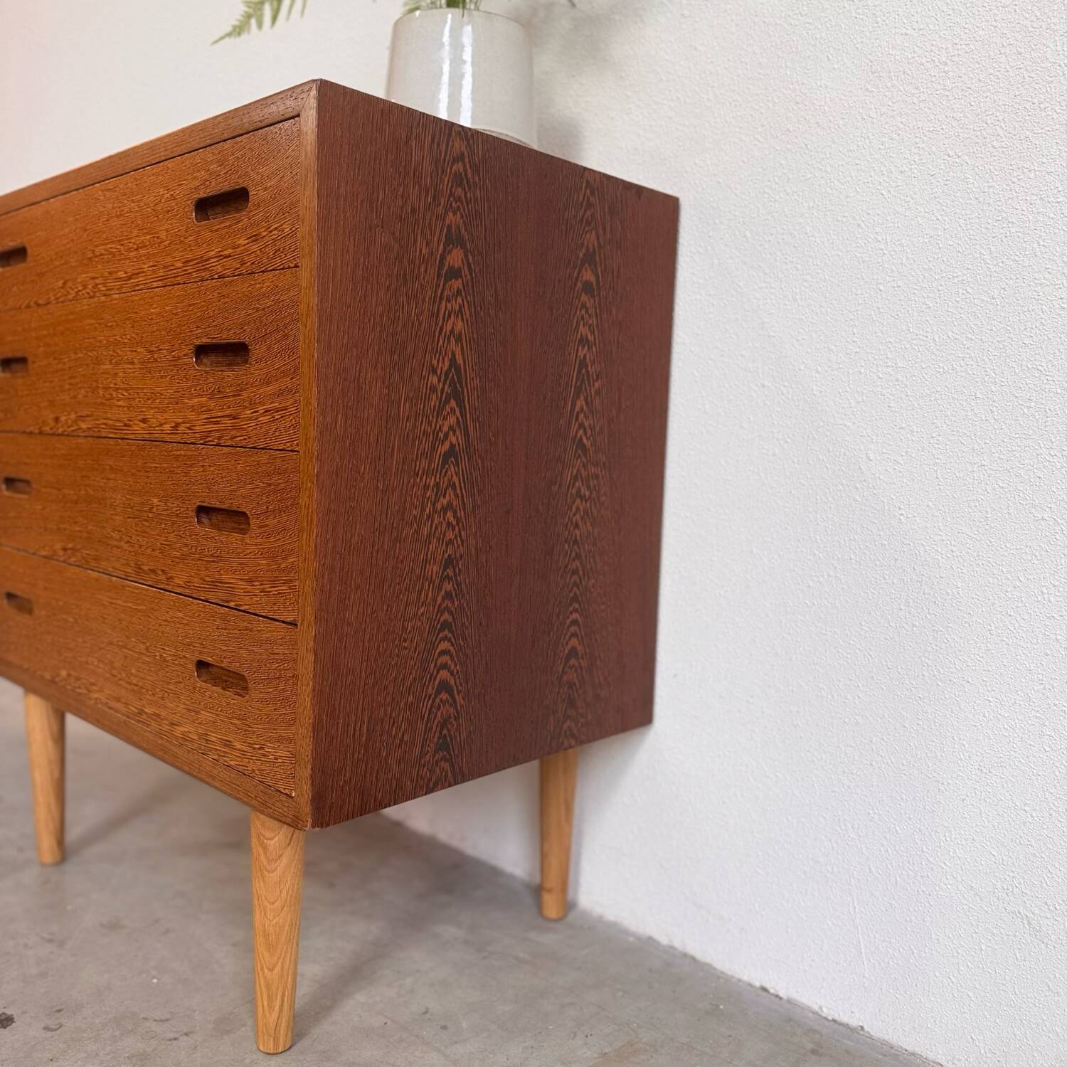 Danish chest of drawers in wengé