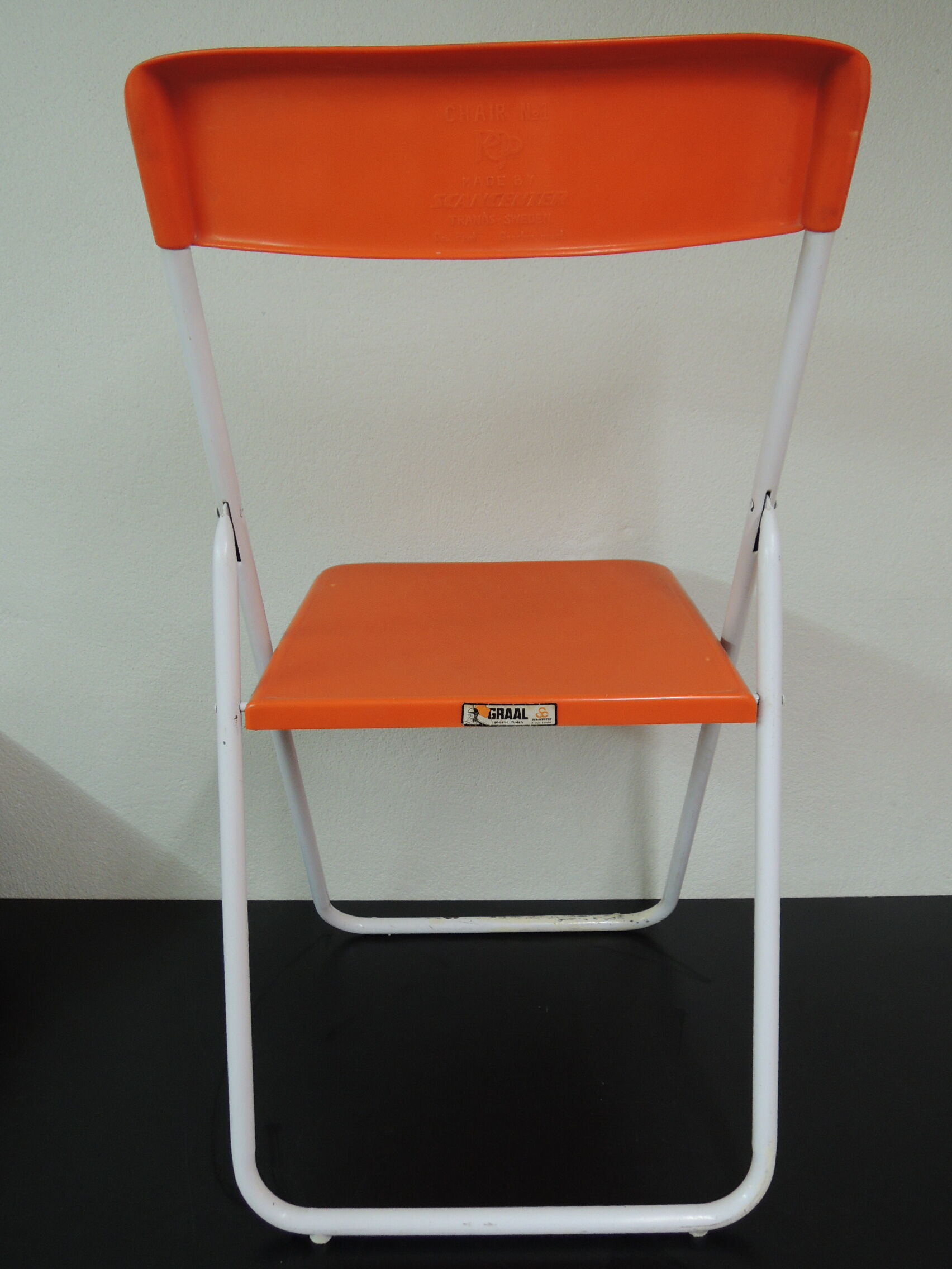 Orange Pop folding chair