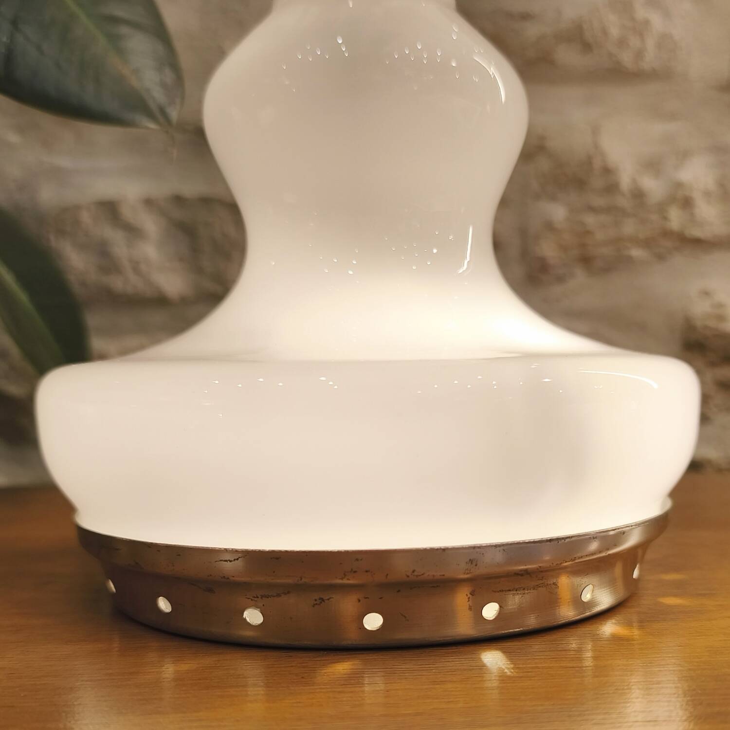 Pair of opaline glass lamps, Italy, 1960s/70s