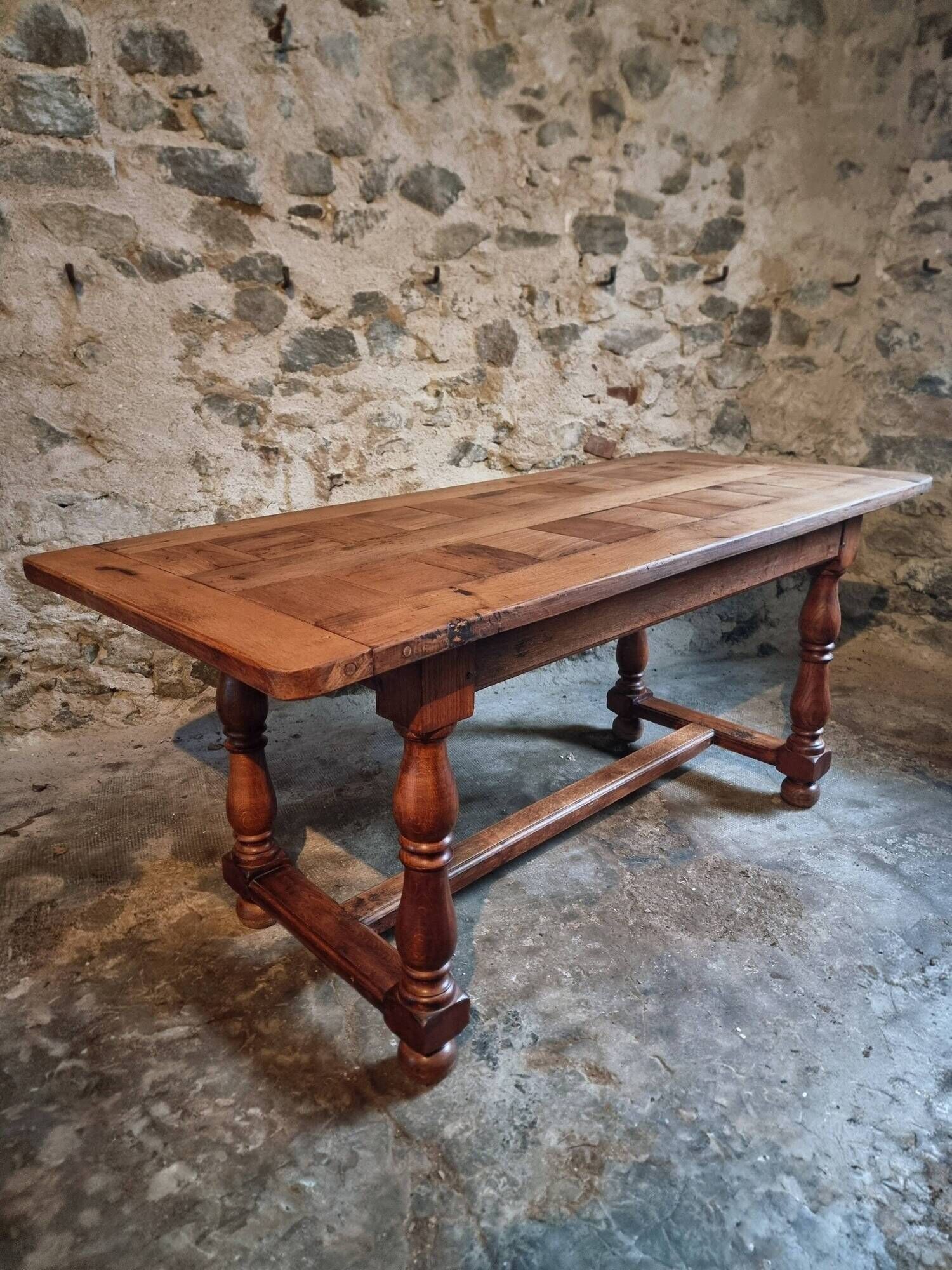 French farmhouse table in oak – 1950-1970 – Top made of solid blocks