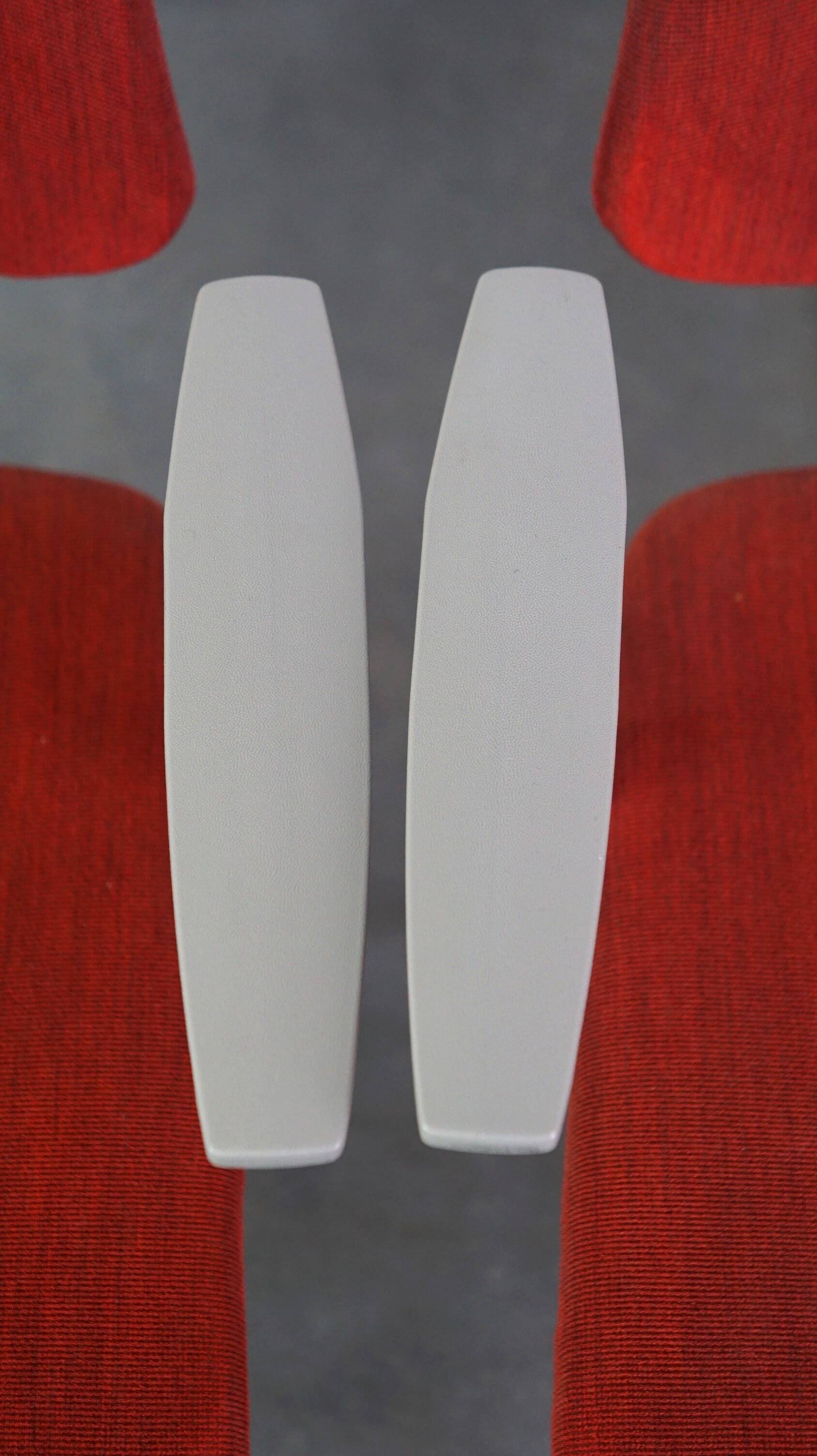 Set of 2 vintage design chairs by Friso Kramer for Ahrend de Cirkel late 1960s