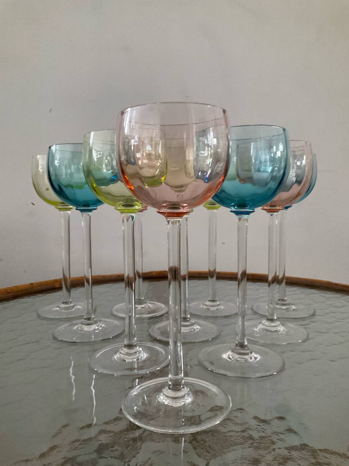 Série de 10 verres à pieds vintage 