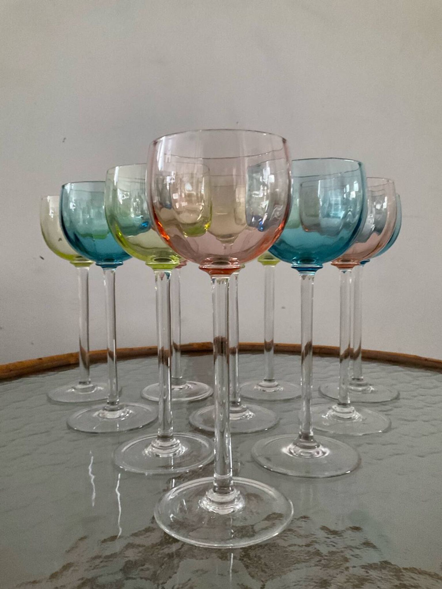 Série de 10 verres à pieds vintage 