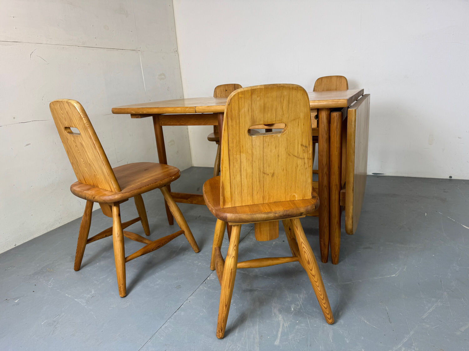 Vintage Scandinavian design dining set by Eero Aarnio for Laukaan.