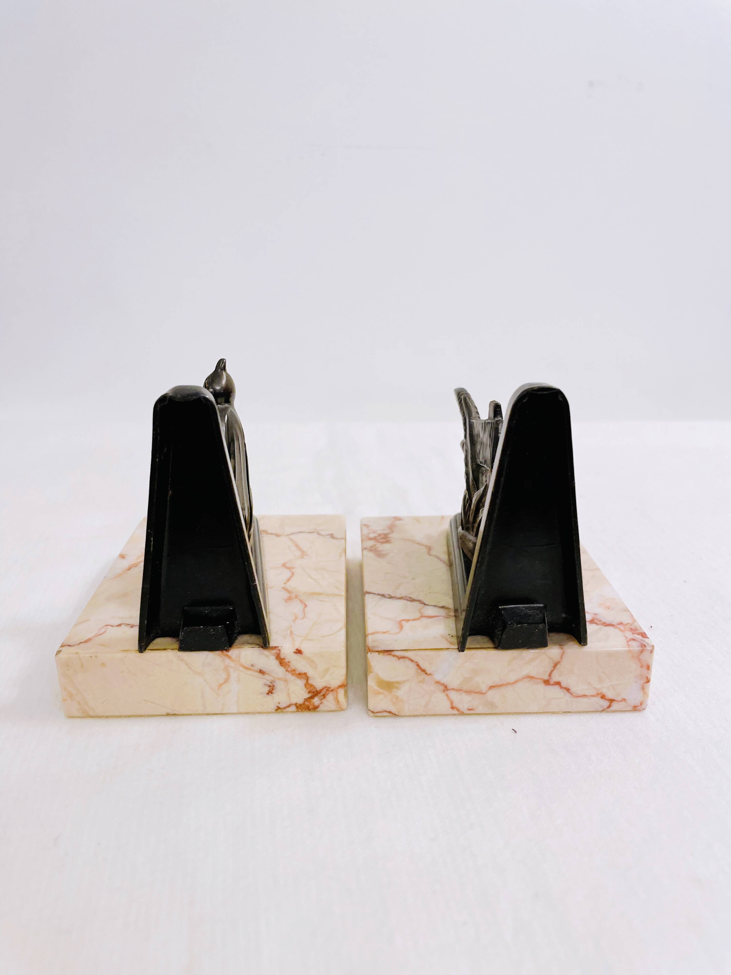 Paire de Serre livres Fabre de la fontaine