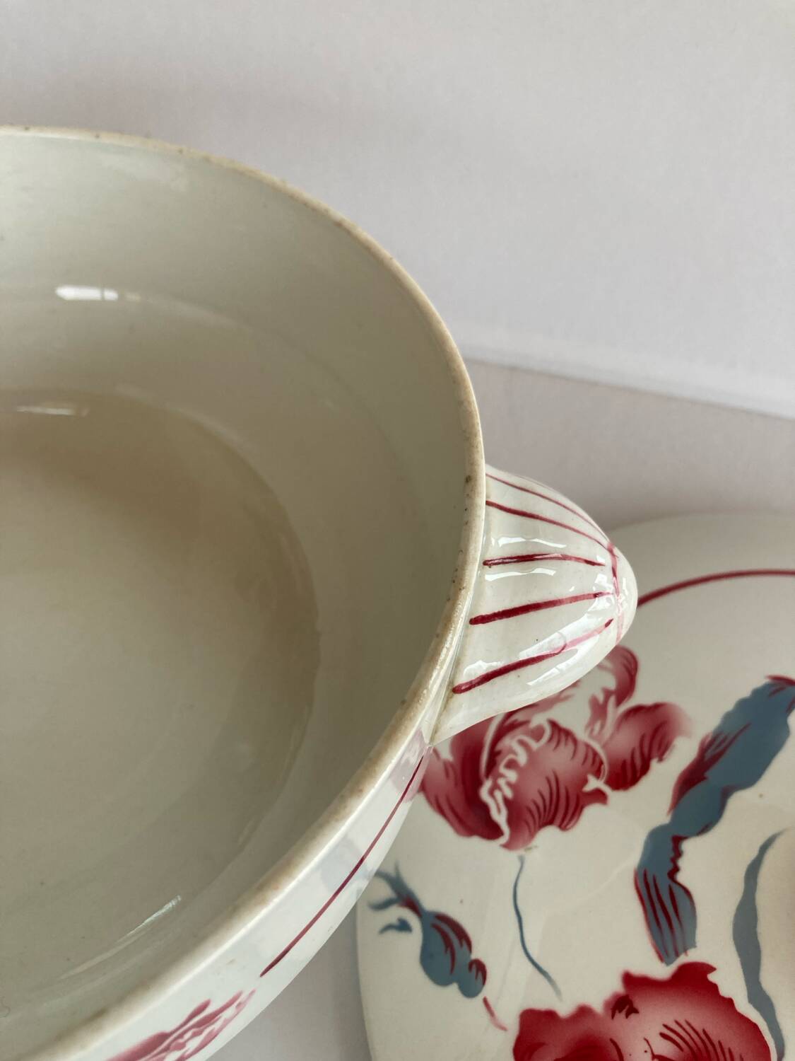 Vintage soup tureen Sarreguemines Manon