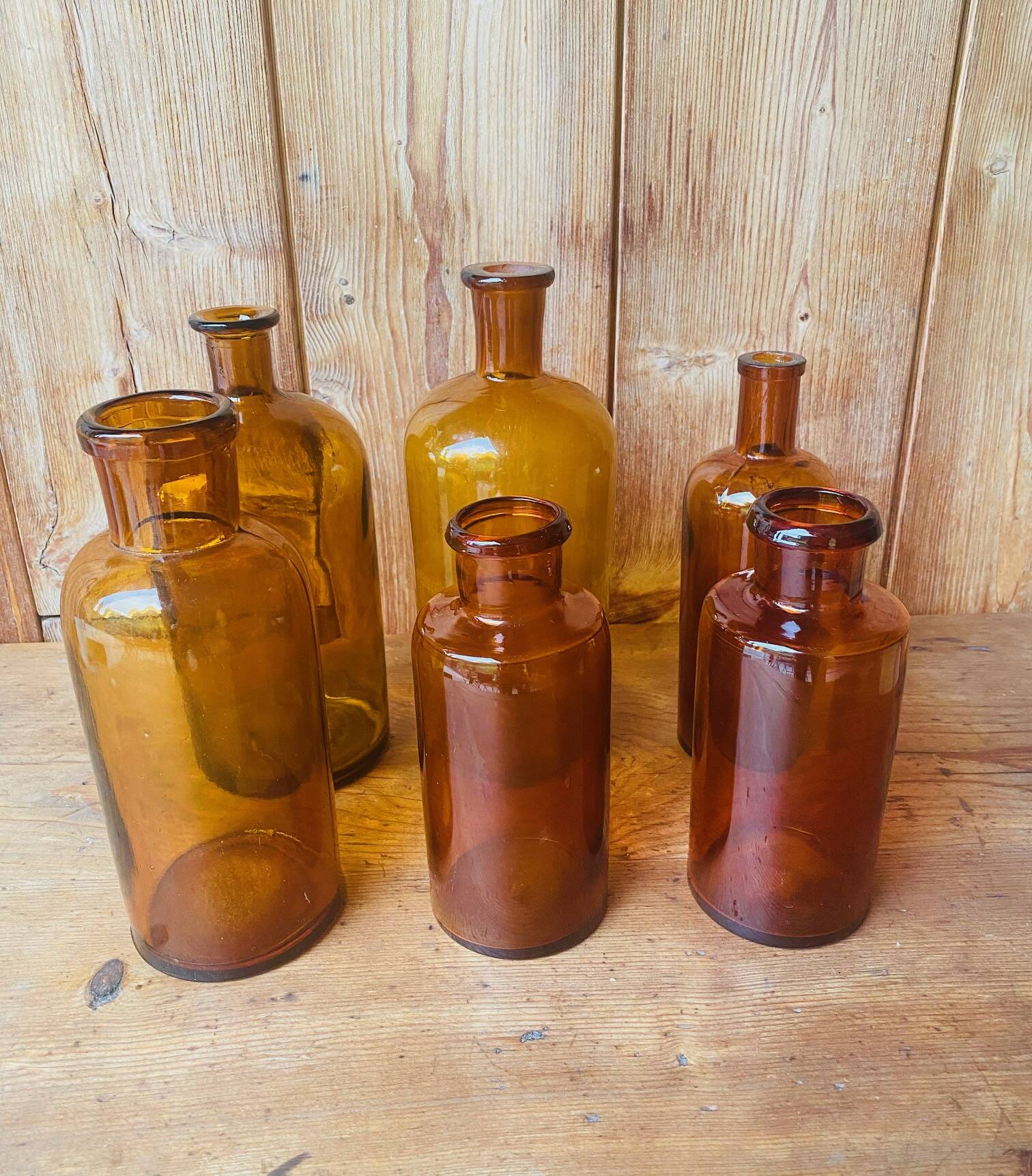 Flacons apothicaire en verre ambré. Lot de 15