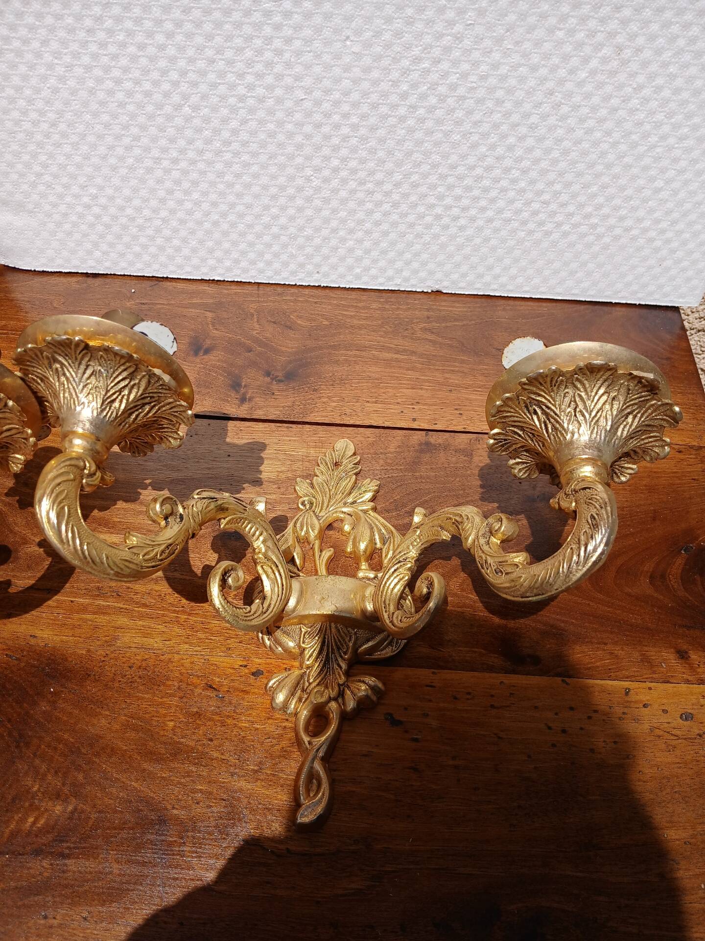 Pair of wall sconces in gilded bronze, Rococo style, Louis XV.