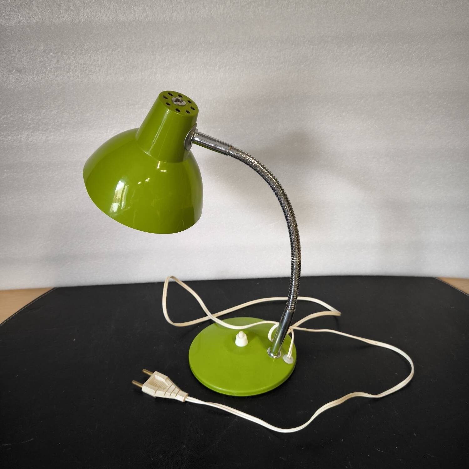 Desk lamp