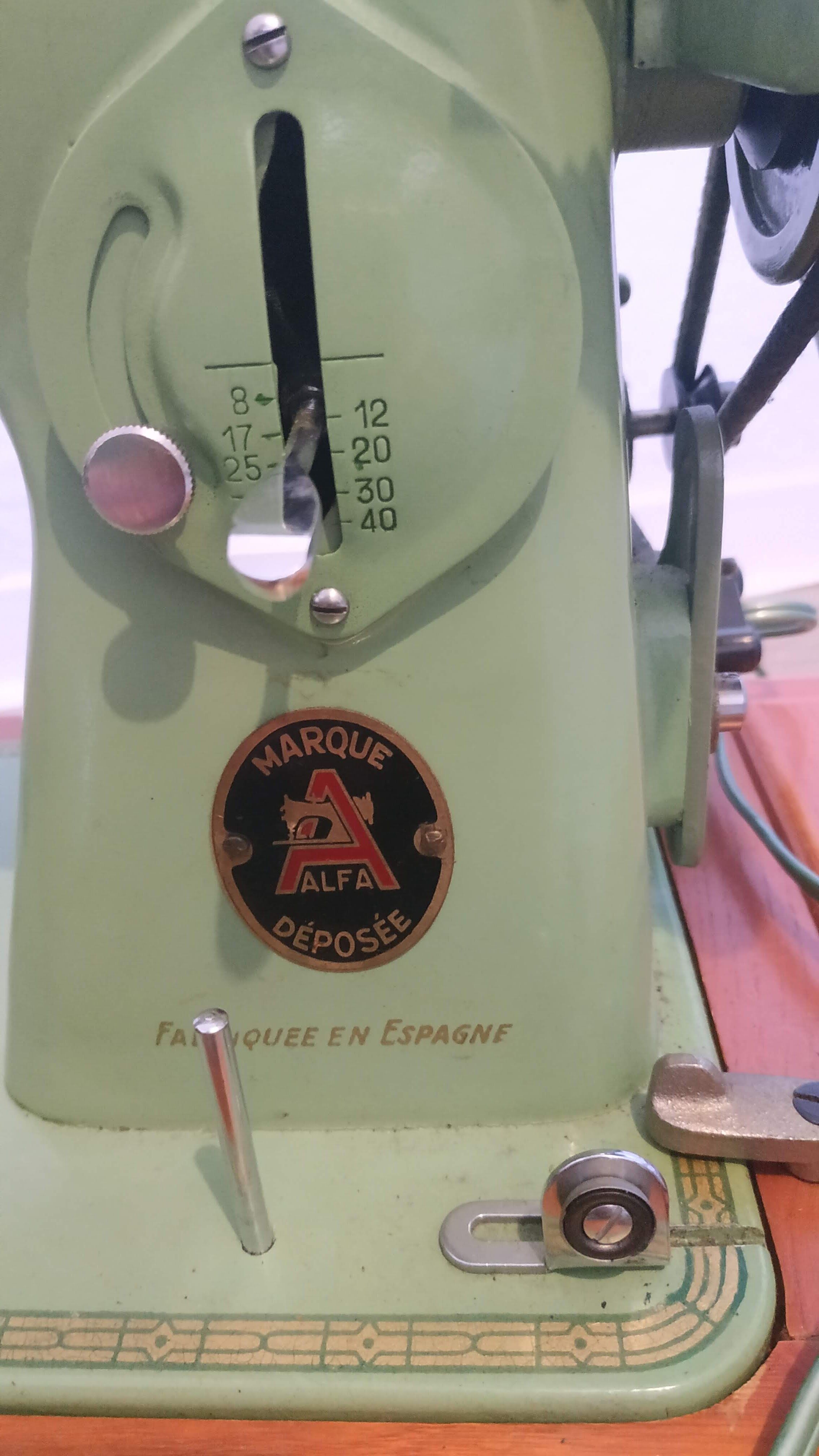 Alfa E-2 sewing machine