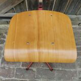 Swivel workshop chair