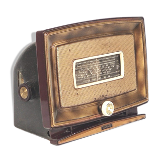Vintage Bluetooth radio: Pathé 450 from 1952