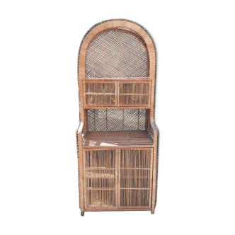 Emmanuelle Shelf