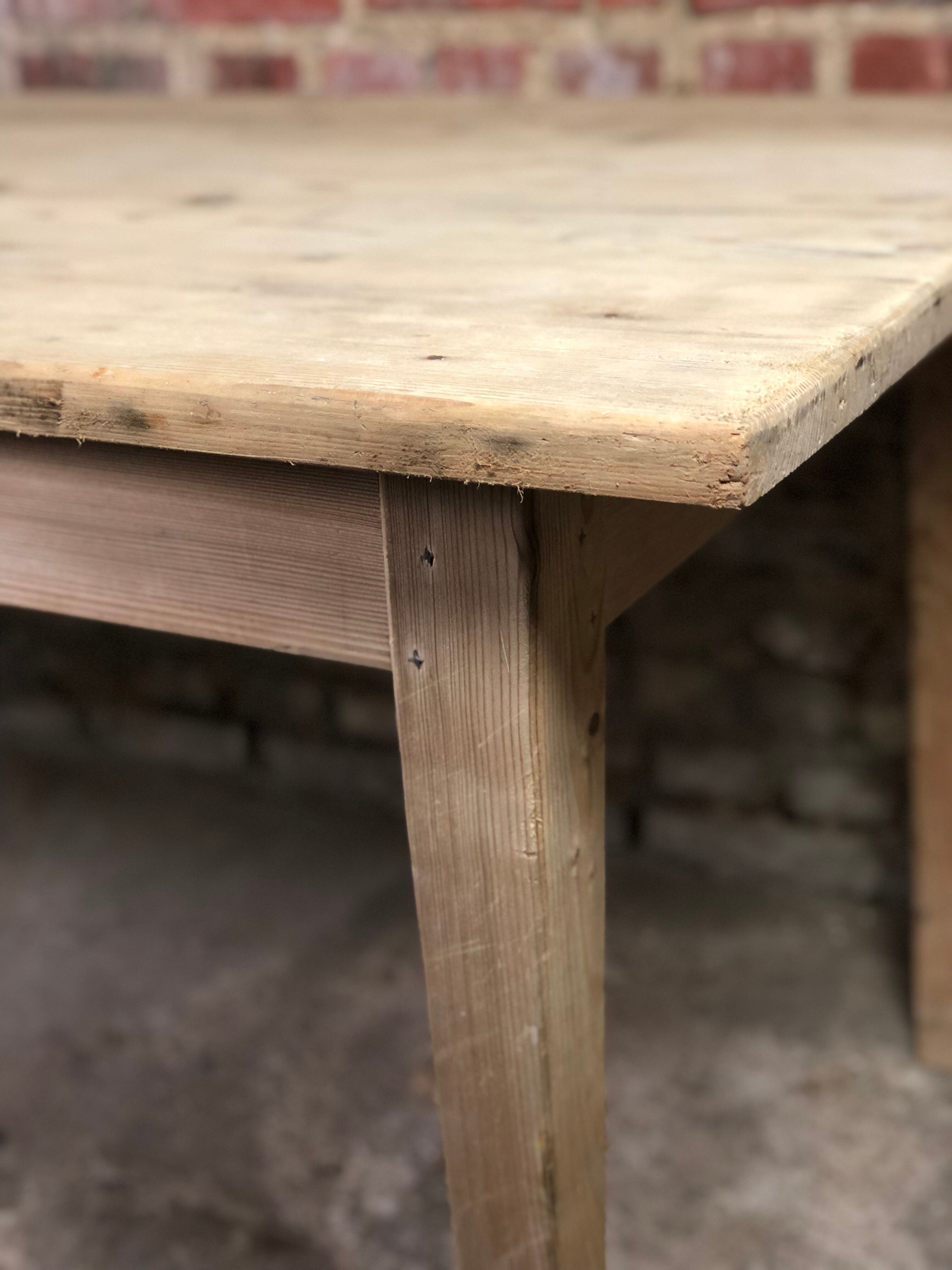 Farm table in raw pichepin 1900s