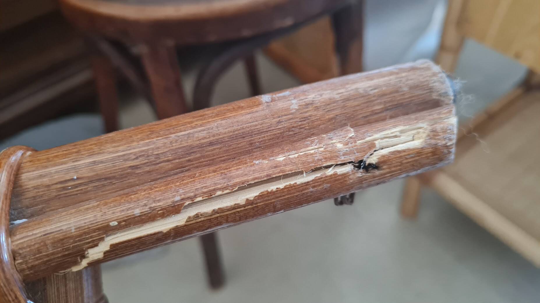 Paire de fauteuils en rotin vintage circa années 70