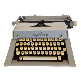 Typewriter MJ Rooy
