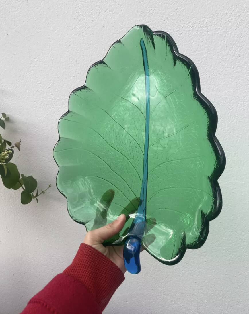 Large glass leaf dish