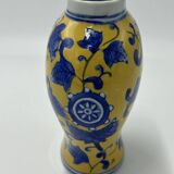 Vase chinois jaune à motifs bleus , 19ème siècle