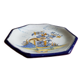 Plat octogonal en faïence de Nevers