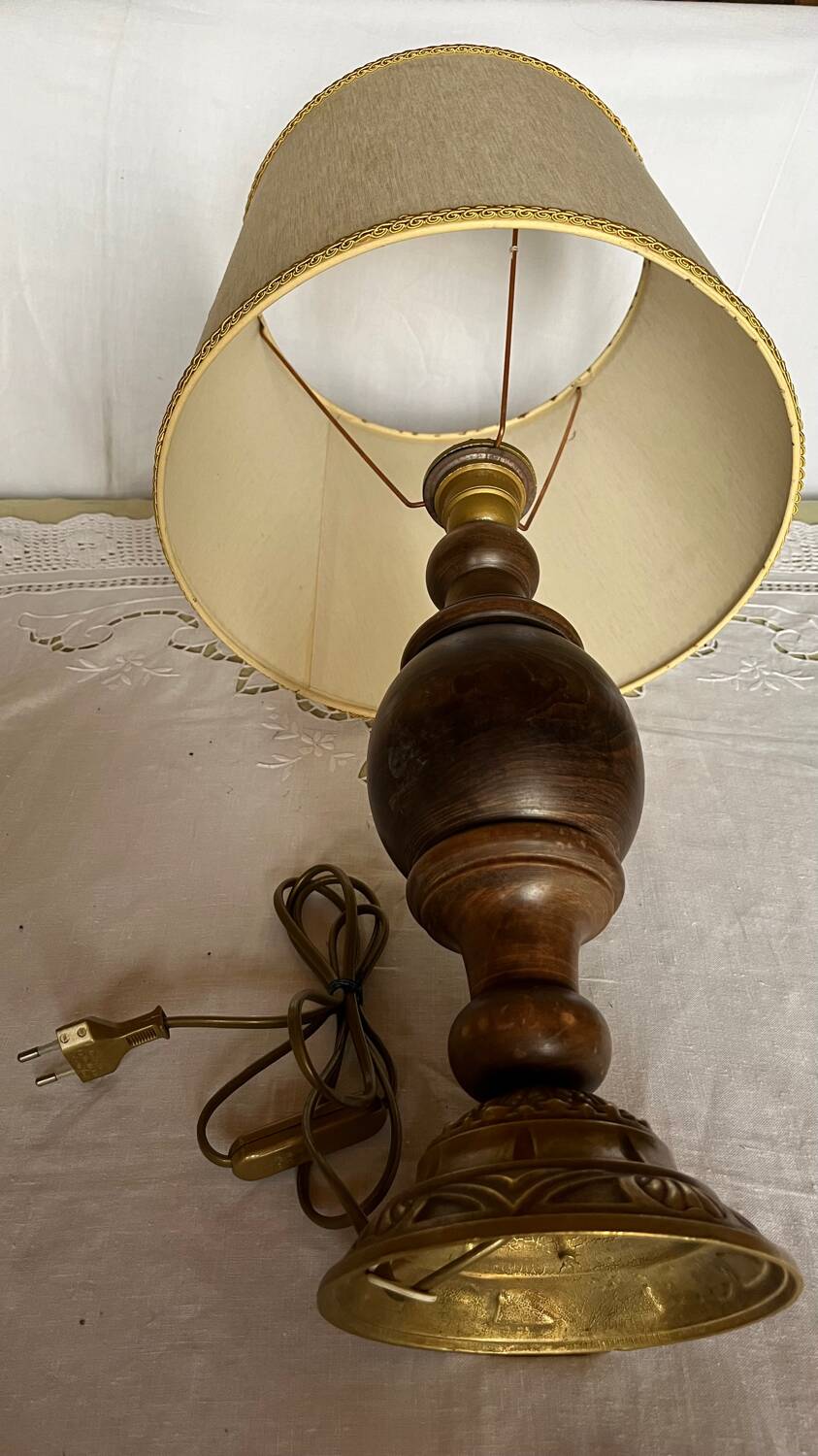 Vintage wood/metal table lamp