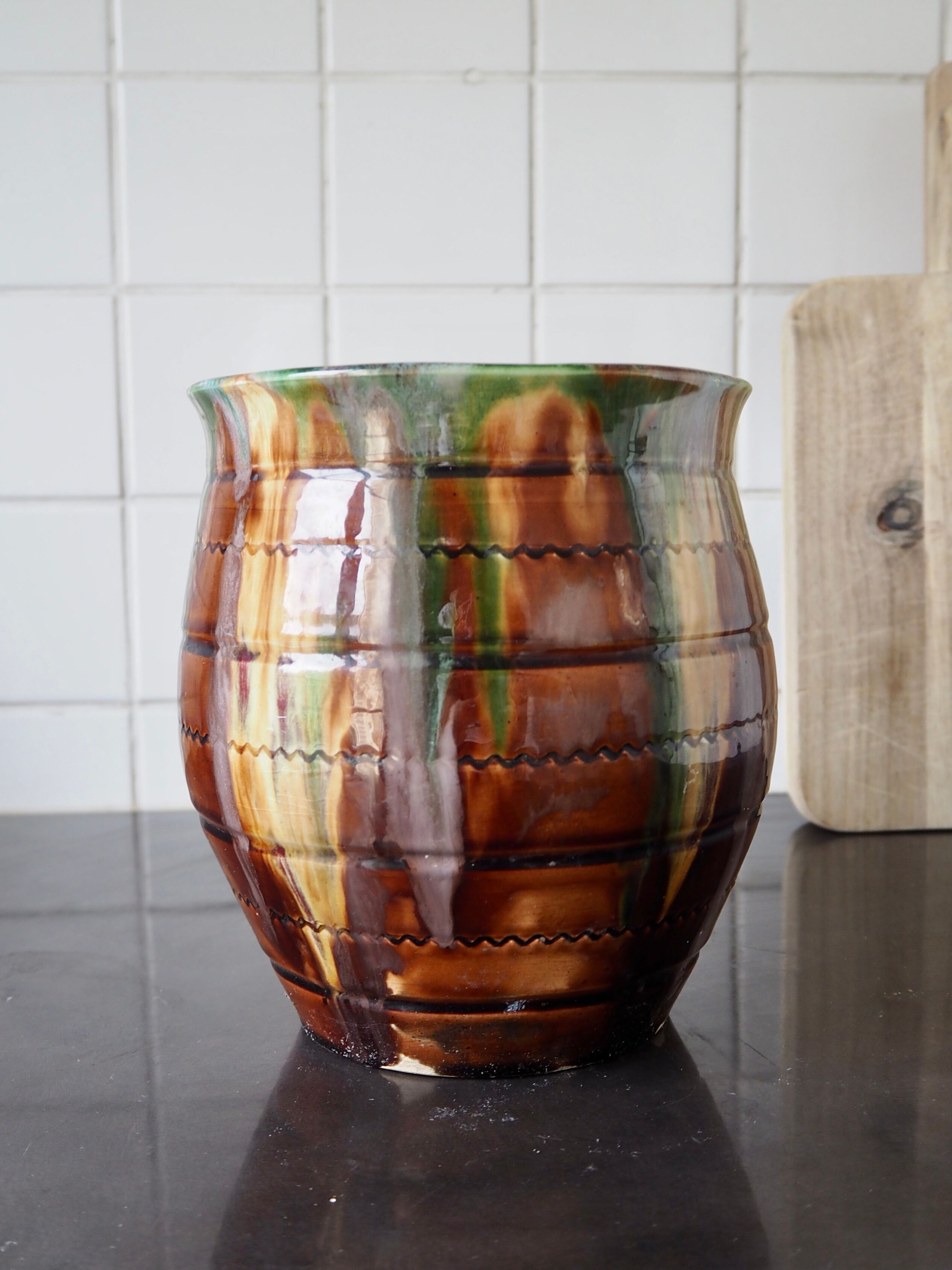 Glazed ceramic pot cover Provencal style