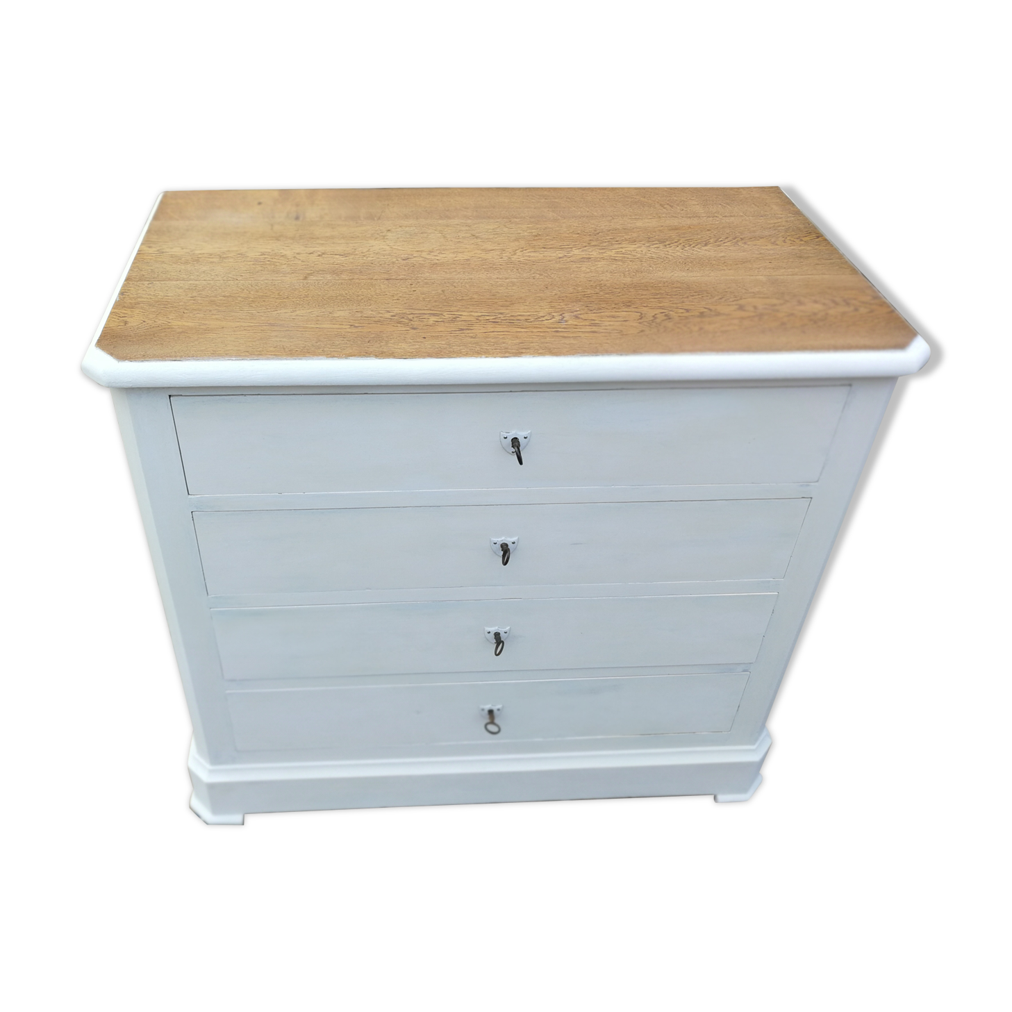 Little Patinated chest of drawers