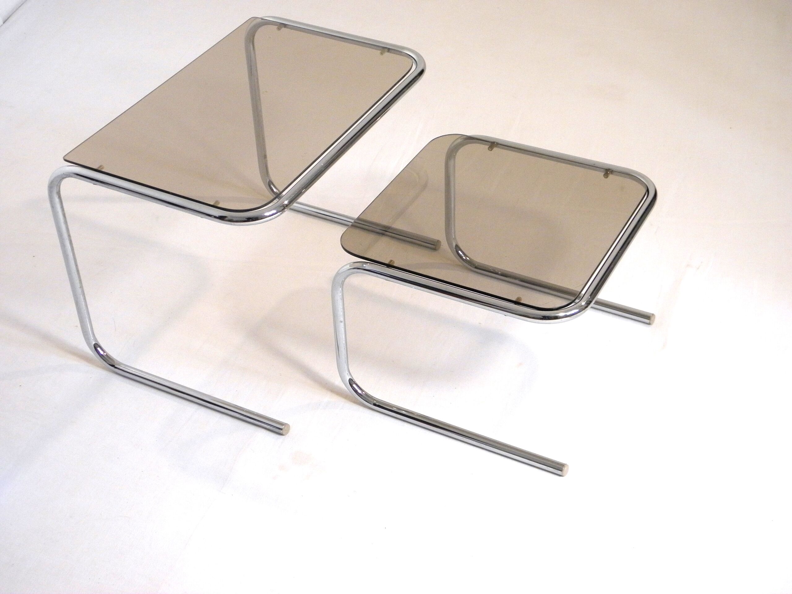 Two tables gigognes glass and chrome
