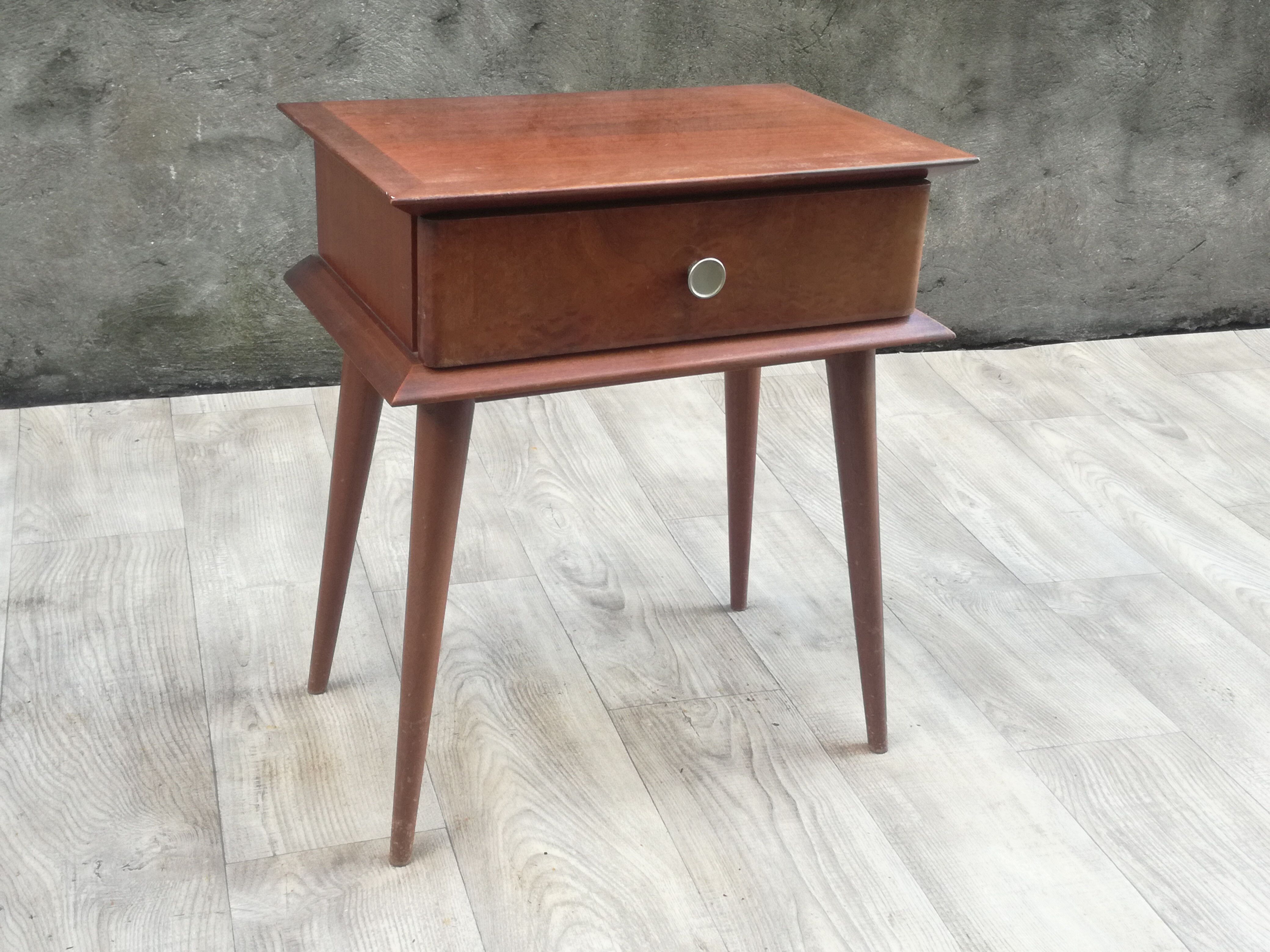 Bedside compass feet