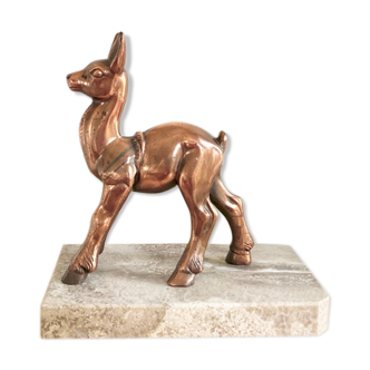 Faon biche sur socle en marbre