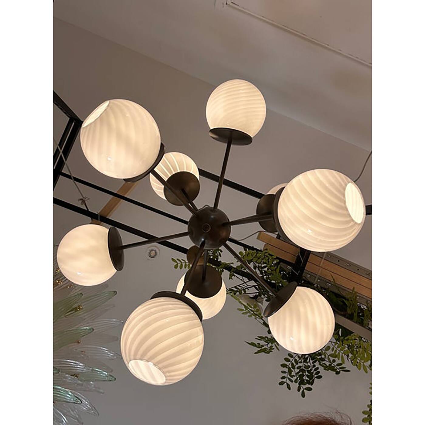 Italian Burnished Sputnik Chandelier in Milky-White Swirl Style Murano Glas