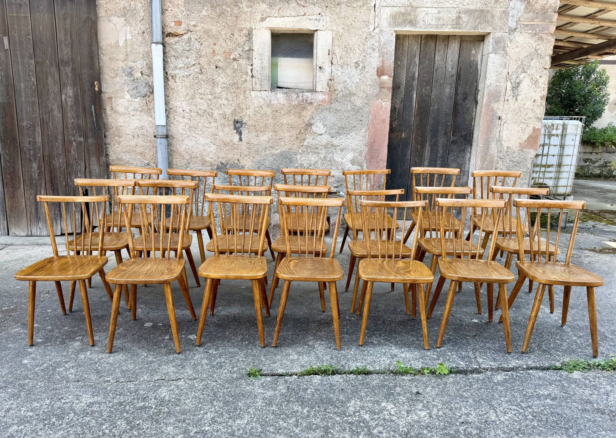 21 Scandinavian design bistro chairs