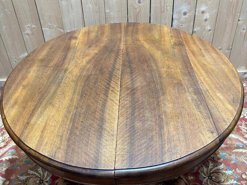 Table à manger ovale à pied centrale époque Napoléon III