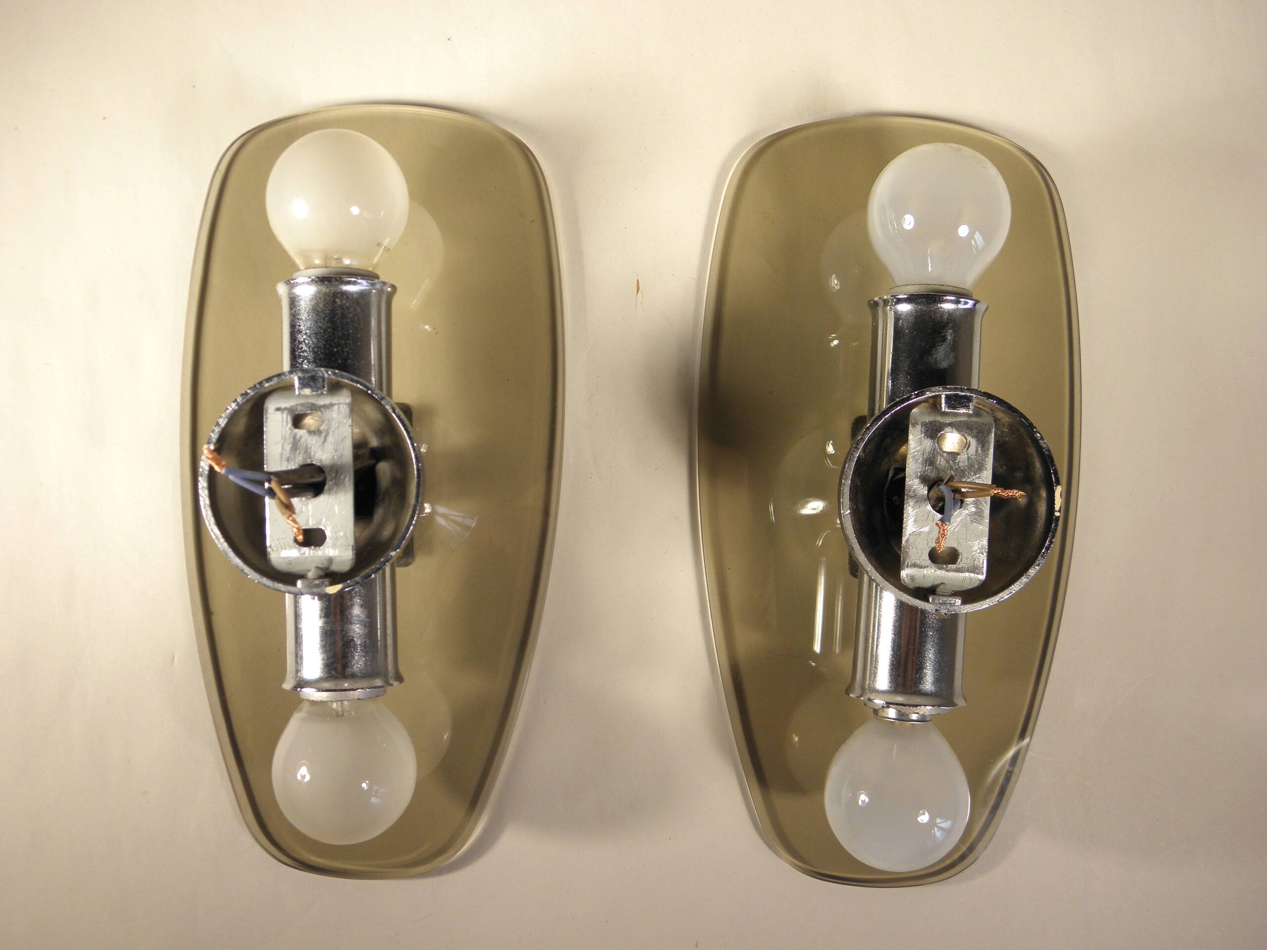 Paire d'appliques verre et chrome années 70
