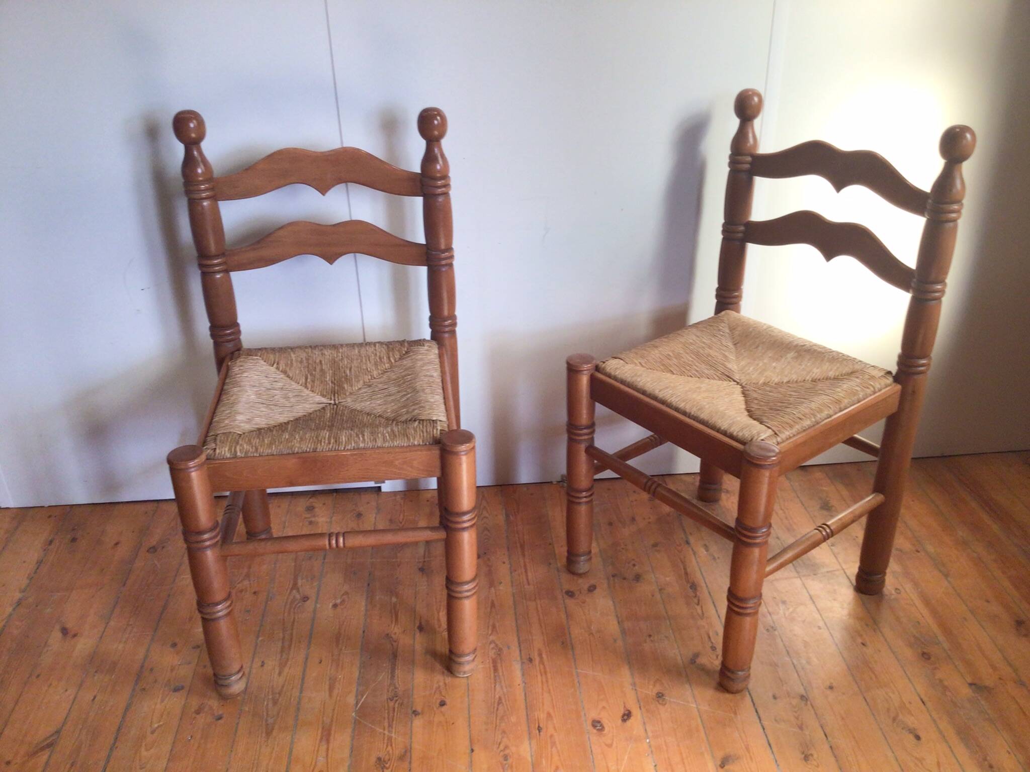 Chaises de salle à manger en bois