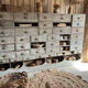 Ancien meuble de quincaillerie, meuble de métier