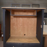 Fir cabinet with reentrant doors and drawers