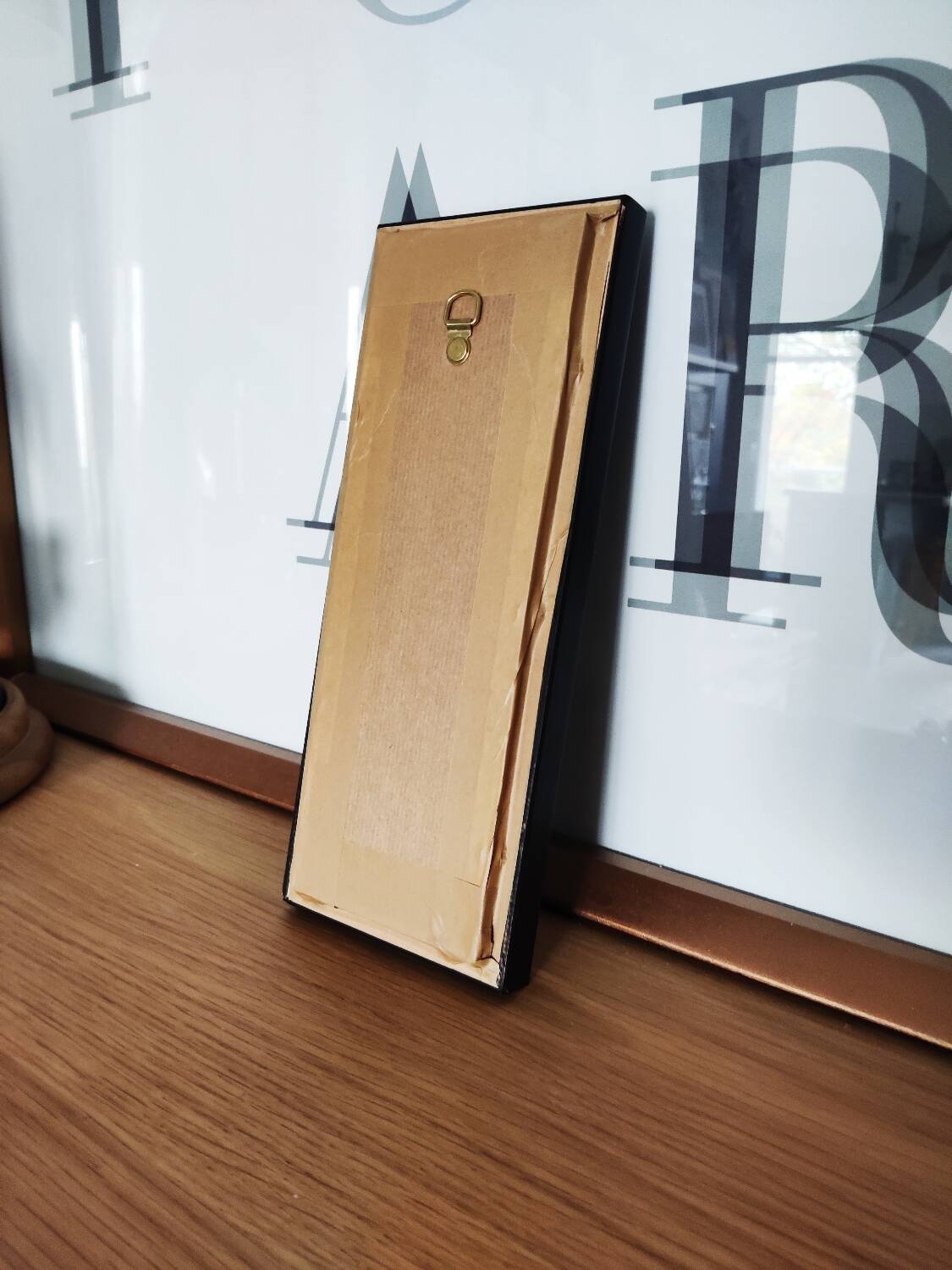 Mother-of-pearl bird still life