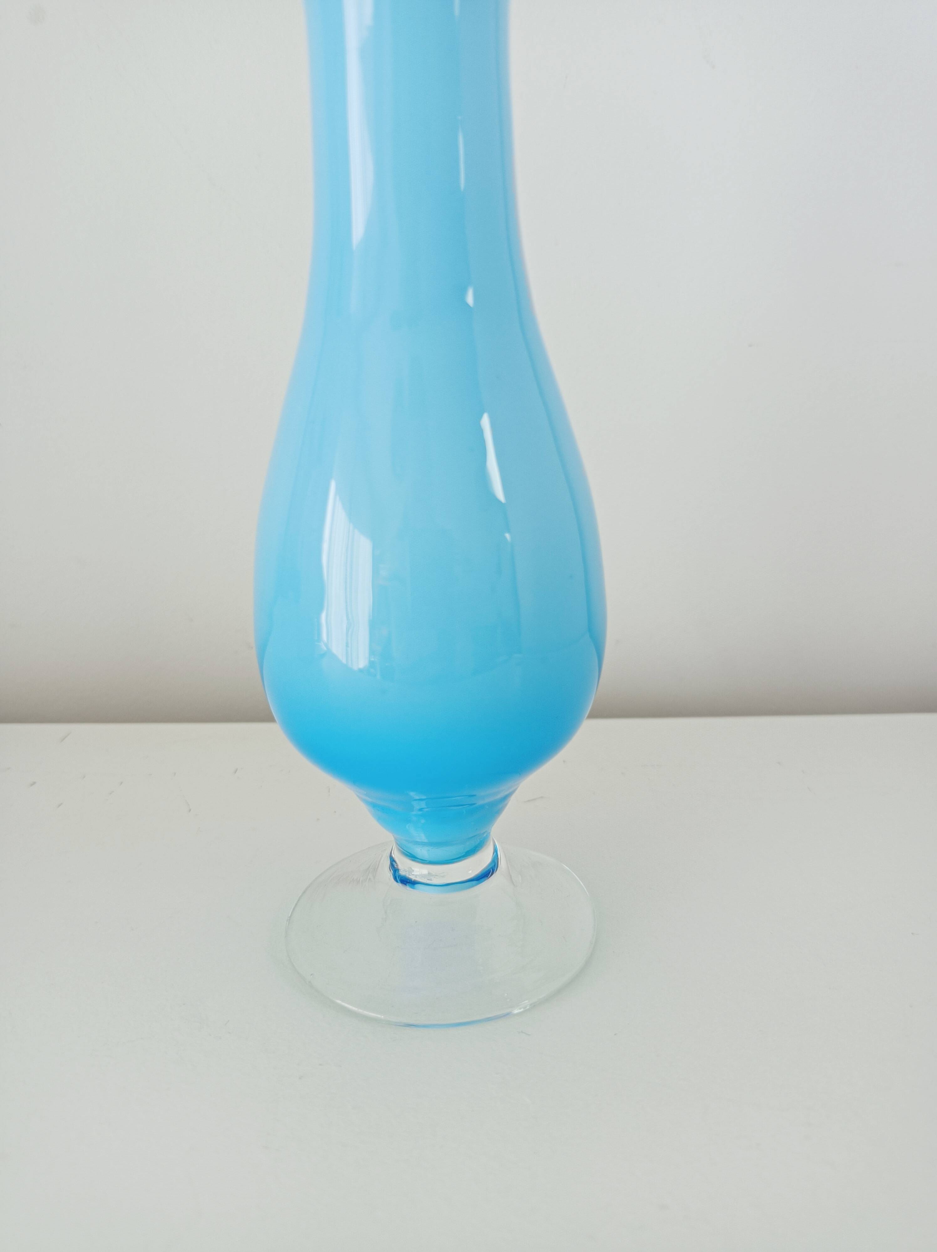 Set of 5 pastel opaline soliflore vases